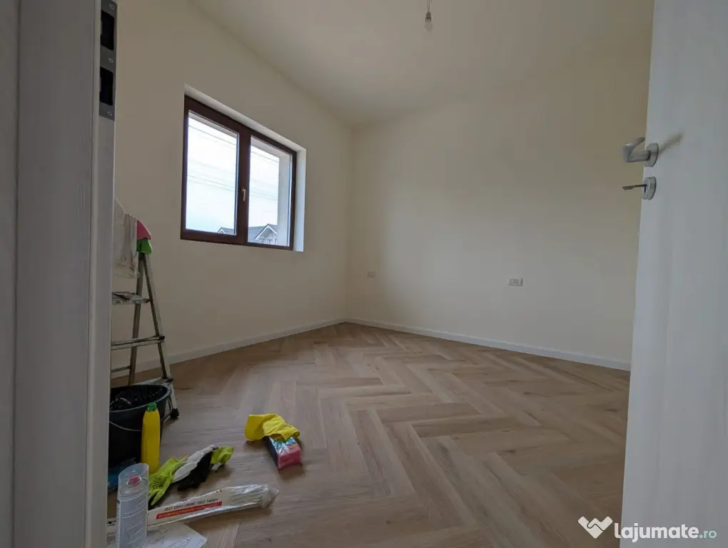 Duplex | Parter | Toate utilitatile | Finisaje premium | Cur - Sanandrei (Timis)