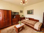 Casa din caramida cu farmec traditional, potential moderniza 