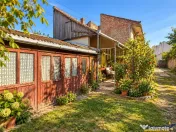 Casa din caramida cu farmec traditional, potential moderniza 