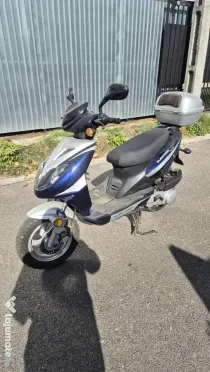 Scuter yiyin 125