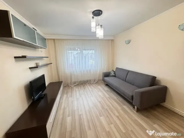 Apartament decomandat cu 4 camere de vânzare în zona Casa - Constanta (Constanta)