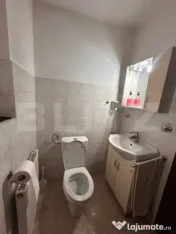 Casă spațioasă cu piscină încălzită, panouri fotovolt 