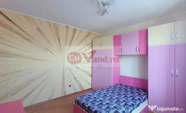 Vila P+1+M, 6 camere, Micro 16, 303 mp utili, teren 406 mp – 272.000 Euro - Galati (Galati)