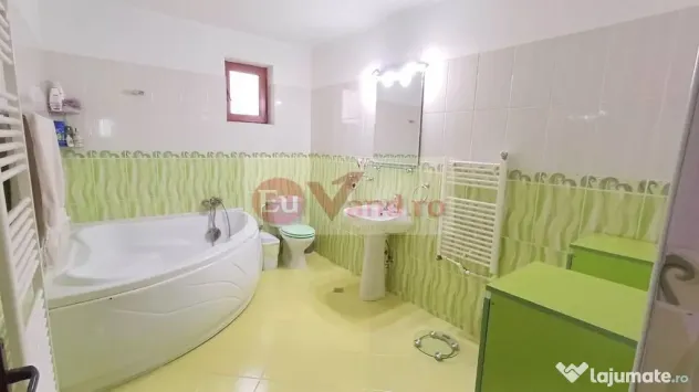 Vila P+1+M, 6 camere, Micro 16, 303 mp utili, teren 406 mp – 272.000 Euro - Galati (Galati)