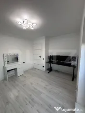 Apartament modern, ultrafinisat, 70mp, 3 camere, etaj interm 