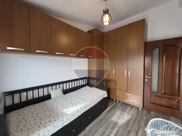 Casă / Vilă cu 3 camere de vânzare în zona Andrei Muresanu - Ploiesti (Prahova)