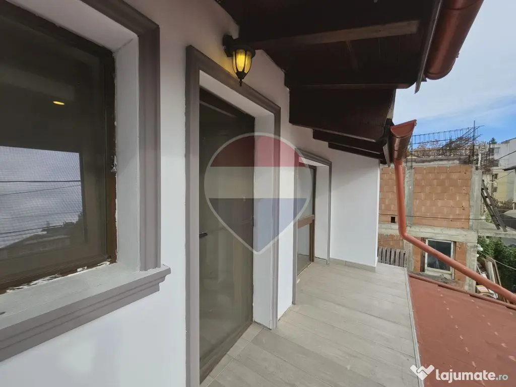 Casă / Vilă cu 3 camere de vânzare în zona Andrei Muresanu - Ploiesti (Prahova)