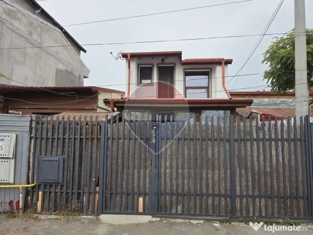 Casă / Vilă cu 3 camere de vânzare în zona Andrei Muresanu - Ploiesti (Prahova)