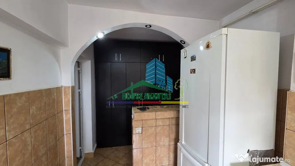 Apartament 2 camere semidecomandat zona Gara - Focsani (Vrancea)
