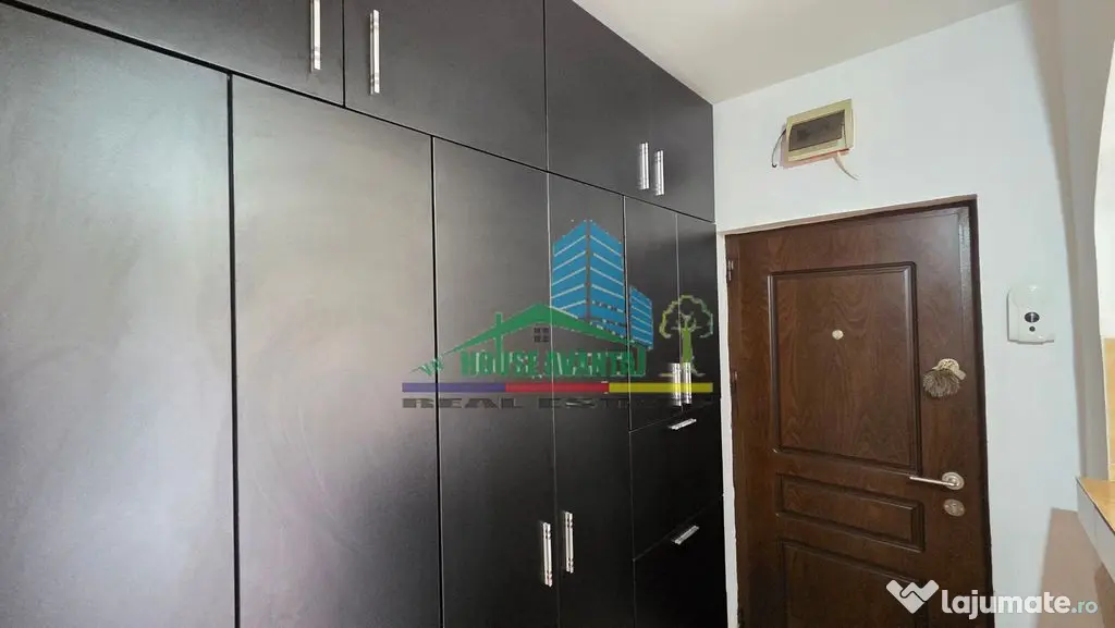 Apartament 2 camere semidecomandat zona Gara - Focsani (Vrancea)