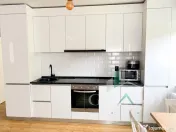 ACASĂ LA MARGINEA PĂDURII | 3 Camere | BALCON | Donath Par 