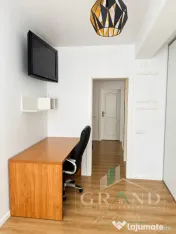 ACASĂ LA MARGINEA PĂDURII | 3 Camere | BALCON | Donath Par 