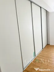ACASĂ LA MARGINEA PĂDURII | 3 Camere | BALCON | Donath Par 