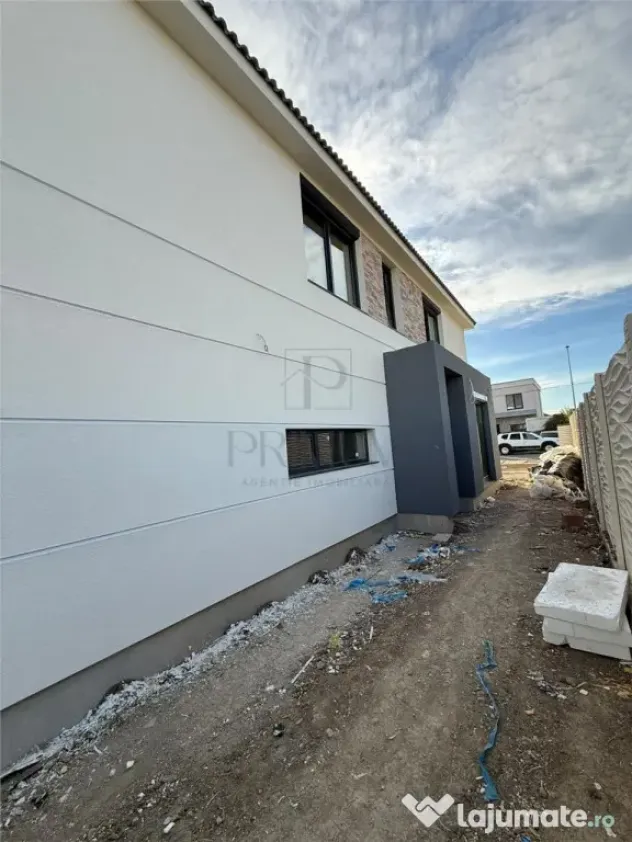 DUPLEX SPA#538;IOS DE V#194;NZARE #206;N MO#536;NI#538;A NOU - Mosnita Noua (Timis)