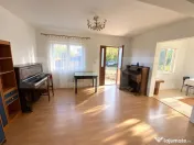 Casă cu grădină, 95 mp, zona Plopi 