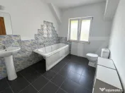 Casă cu grădină, 95 mp, zona Plopi 