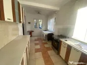 Casă cu grădină, 95 mp, zona Plopi 
