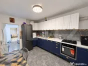 Apartament 3 camere, decomandat, 81,4 mp, 2 băi și 2 balco 