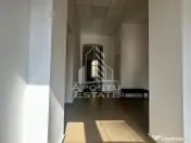 Apartament cu 4 camere 180mp loc de parcare zona centrala 