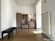 Apartament cu 4 camere 180mp loc de parcare zona centrala 
