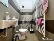 Apartament cu 4 camere 180mp loc de parcare zona centrala 