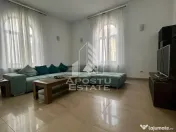 Apartament cu 4 camere 180mp loc de parcare zona centrala 