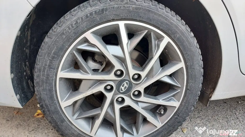 Hyundai Elantra Unic proprietar - Iasi (Iasi)