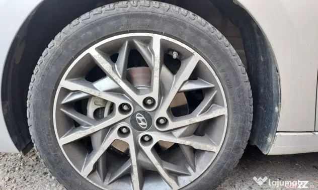 Hyundai Elantra Unic proprietar - Iasi (Iasi)