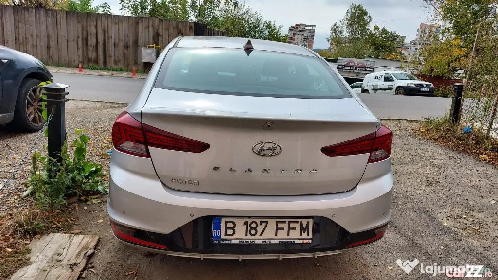 Hyundai Elantra Unic proprietar - Iasi (Iasi)