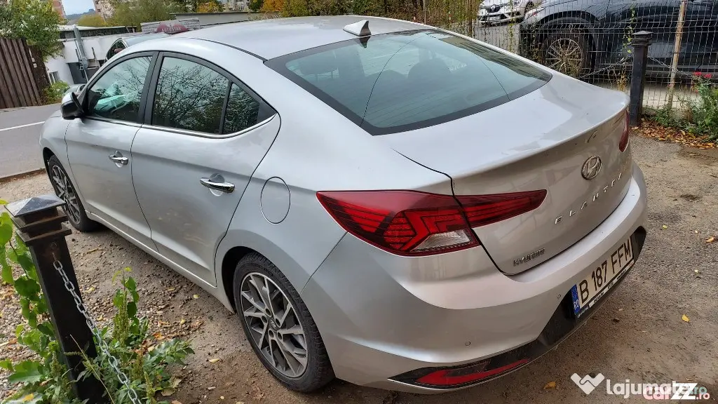 Hyundai Elantra Unic proprietar - Iasi (Iasi)