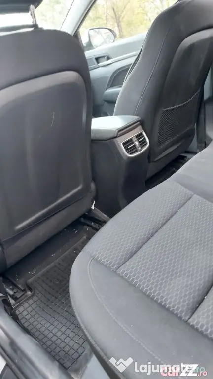 Hyundai Elantra Unic proprietar - Iasi (Iasi)