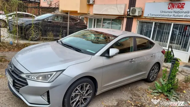 Hyundai Elantra Unic proprietar - Iasi (Iasi)