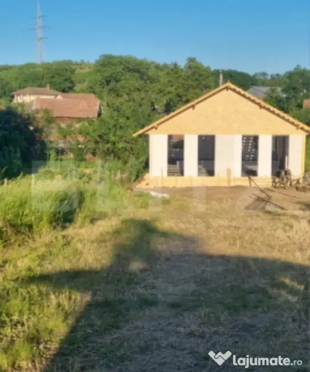 Casă în construcție pe structură metalică, cu proiect - Badeni (Cluj)