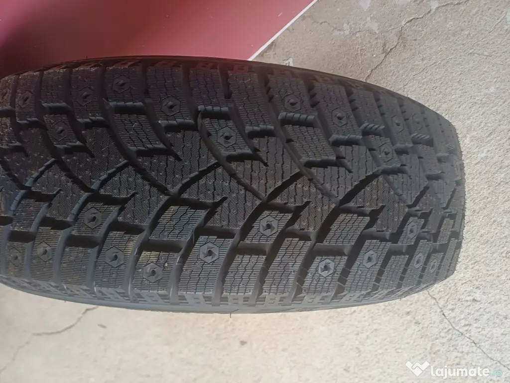 Vand set complet anvelope iarna noi 215/65/R17