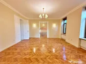 De vânzare apartament cu 3 camere, în centrul Aradului