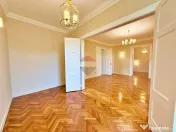 De vânzare apartament cu 3 camere, în centrul Aradului