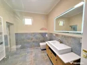 De vânzare apartament cu 3 camere, în centrul Aradului