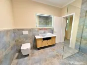 De vânzare apartament cu 3 camere, în centrul Aradului