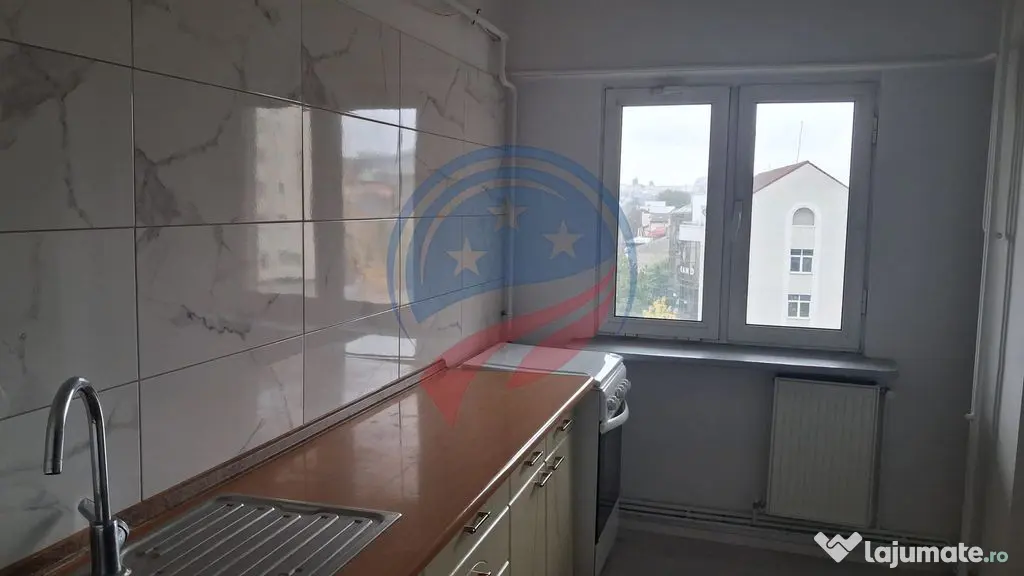 Apartament 4 camere, decomandat, etaj 3, zona Ramada - Craiova (Dolj)