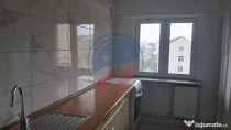 Apartament 4 camere, decomandat, etaj 3, zona Ramada