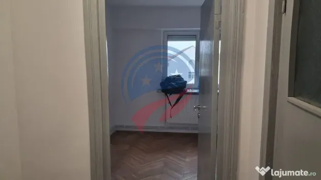 Apartament 4 camere, decomandat, etaj 3, zona Ramada - Craiova (Dolj)