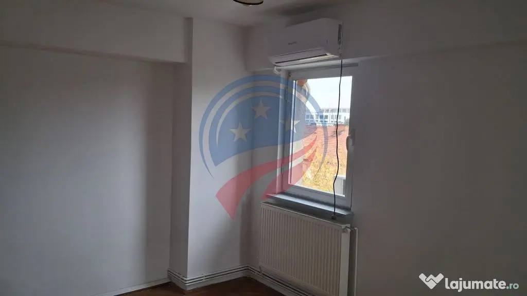 Apartament 4 camere, decomandat, etaj 3, zona Ramada - Craiova (Dolj)