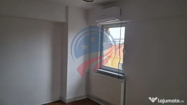 Apartament 4 camere, decomandat, etaj 3, zona Ramada - Craiova (Dolj)