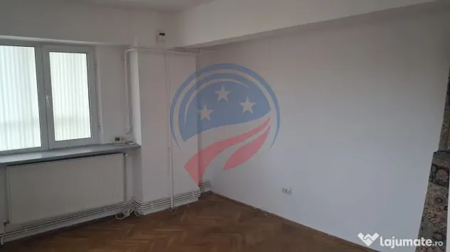 Apartament 4 camere, decomandat, etaj 3, zona Ramada - Craiova (Dolj)