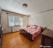 Apartament 2 camere de vanzare, etaj 3, centrala, Mircea cel Batran