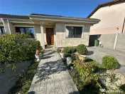 Mosnita Noua-mobilat si utilat-teren generos- toate utilitat 