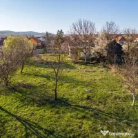 Teren de construit 814 mp + casă de refăcut/demolat – Sălcud, Mureș