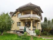 Casa individuala de 514 mp cu teren de 10 ari si 2 garaje su 