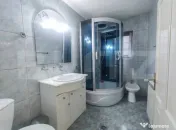 Casa individuala de 514 mp cu teren de 10 ari si 2 garaje su 