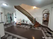 Casa individuala de 514 mp cu teren de 10 ari si 2 garaje su 